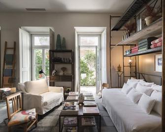 كازا داس جاينلاس كوم فيستا - لشبونة - غرفة معيشة