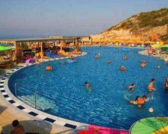 Aqua Sun Village - Hersonissos - Bazén