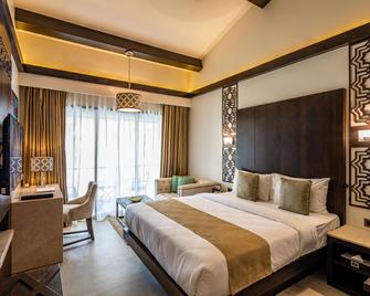 Silver Waves Resort & Spa Daman - Daman - Bedroom