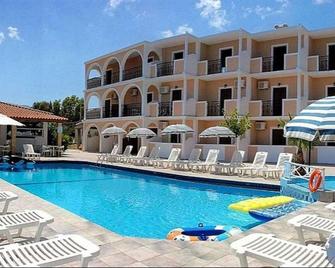 Prokopis Studios - Zakynthos - Piscina