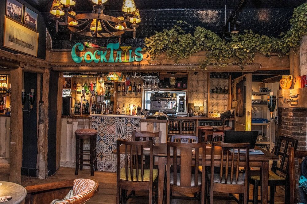 The Winning Post - ווינדזור - בר