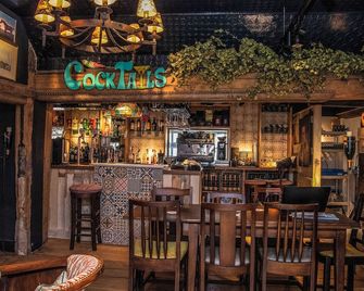 The Winning Post - ווינדזור - בר