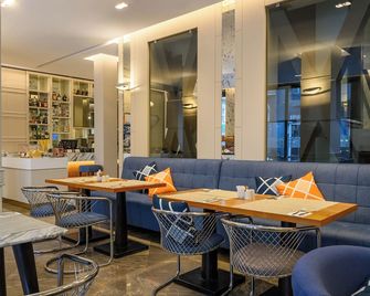 Four Points Express by Sheraton Istanbul Taksim Square - Istanbul - Restaurant