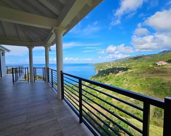 3-bedroom Villa in Saint Joseph Parish with amazing views, near Mero Beach - Saint Joseph - Balcón