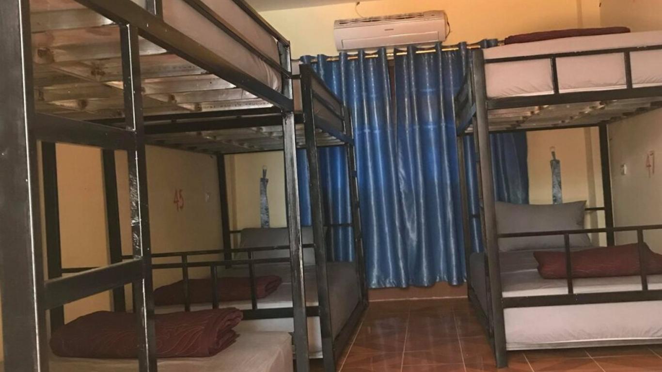 Nana Backpacker Hostel