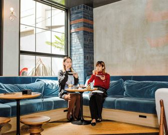 Hotel She, Osaka - Osaka