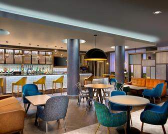 Leonardo Hotel Swindon - סווינדון - בר