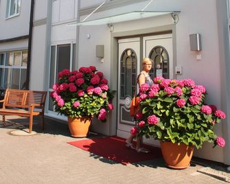 Hotel Meerzeit Binz - Binz - Gebäude