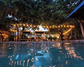 El Xalli Hotel - El Sunzal - Pool