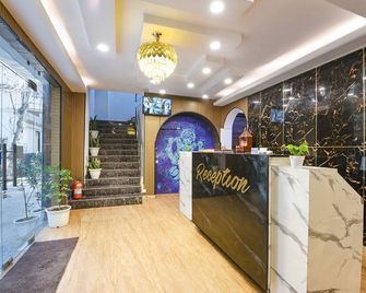 Reconnect Suites - New Delhi - Front desk