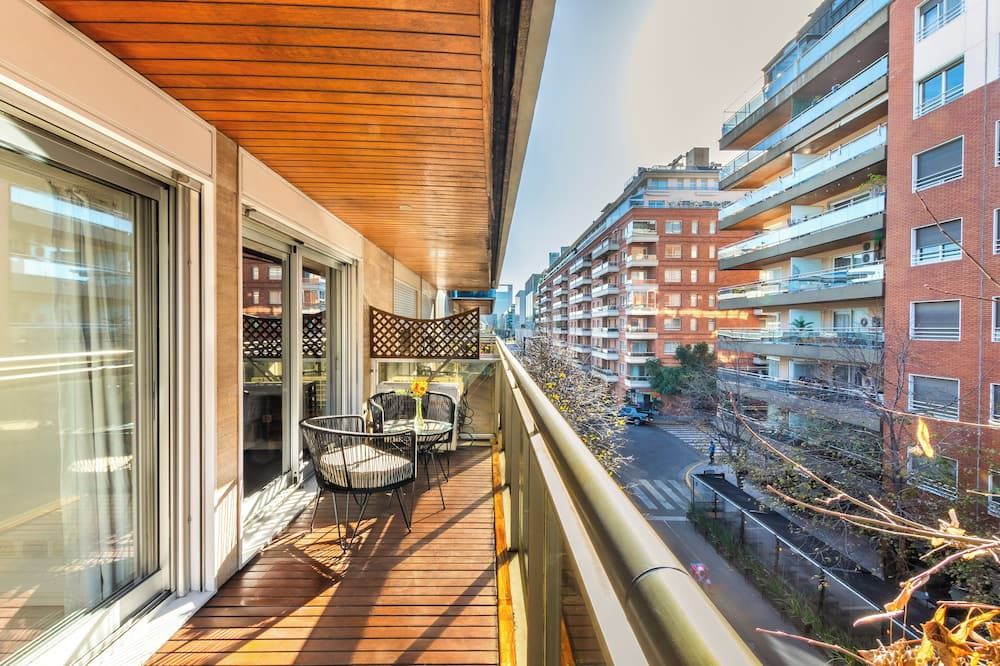 Family Apartment with Puente de la Mujer View in Puerto Madero - בואנוס איירס - מרפסת