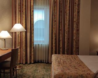 ベストウェスタン ホテル ツーリスト - スコピエ - 寝室