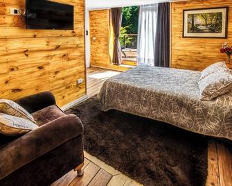 Equs Posada De Campo - San Carlos de Bariloche - Bedroom