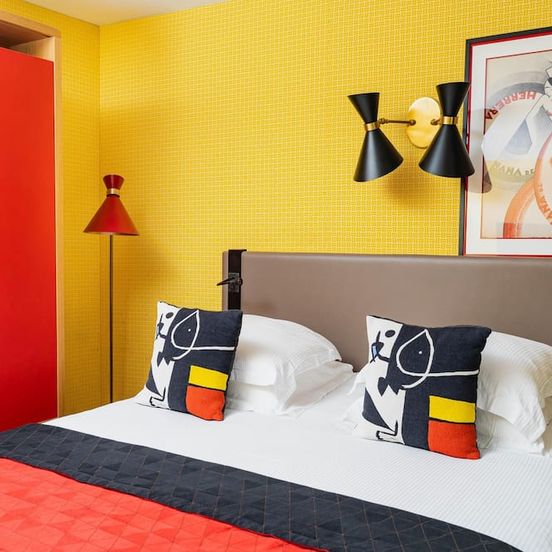 Artus Hotel image 1