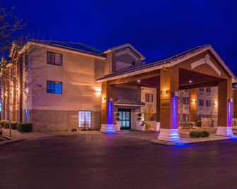 Holiday Inn Express Westley North- Patterson Area By IHG - Westley - Gebouw