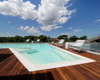 Dan Hotel - Riccione - Bazén