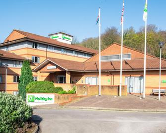 Holiday Inn Cardiff - North M4 - Cardiff - Building