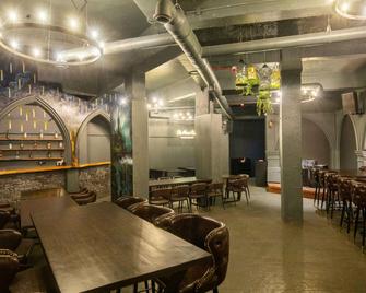 Treebo Hiramani Parel Lalbaug - Bombay - Restaurante