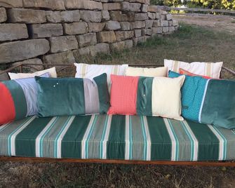 Gîte de Gazelle Chambres d'hôte - La Vacquerie-et-Saint-Martin-de-Castries - Patio