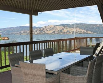 Kelseyville Lakefront Luxury! 3 Story, 3 Br/2b Private Dock Next To Hot Springs - Kelseyville - Balcony