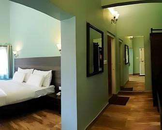 Greendale Resort - Pachmarhi - Habitación