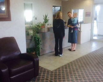 Thunderbird - Missoula - Lobby