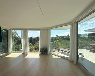 Elegant Contemporary home in Bel Air close to West Gate entrance - לוס אנג'לס - מרפסת