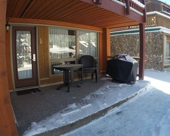 Panorama Vacation Retreat at Horsethief Lodge - Panorama - Patio