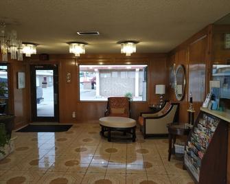 Parkway Inn - Odessa - Lobby