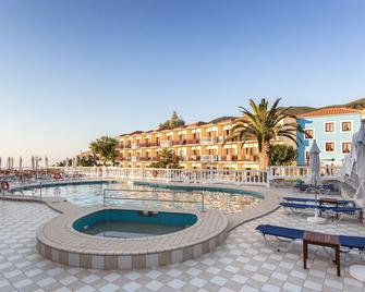 Aeolos Hotel - Skopelos - Pool