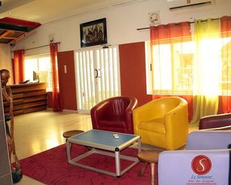 Hotel Le Senateur - Cotonou - Lobby