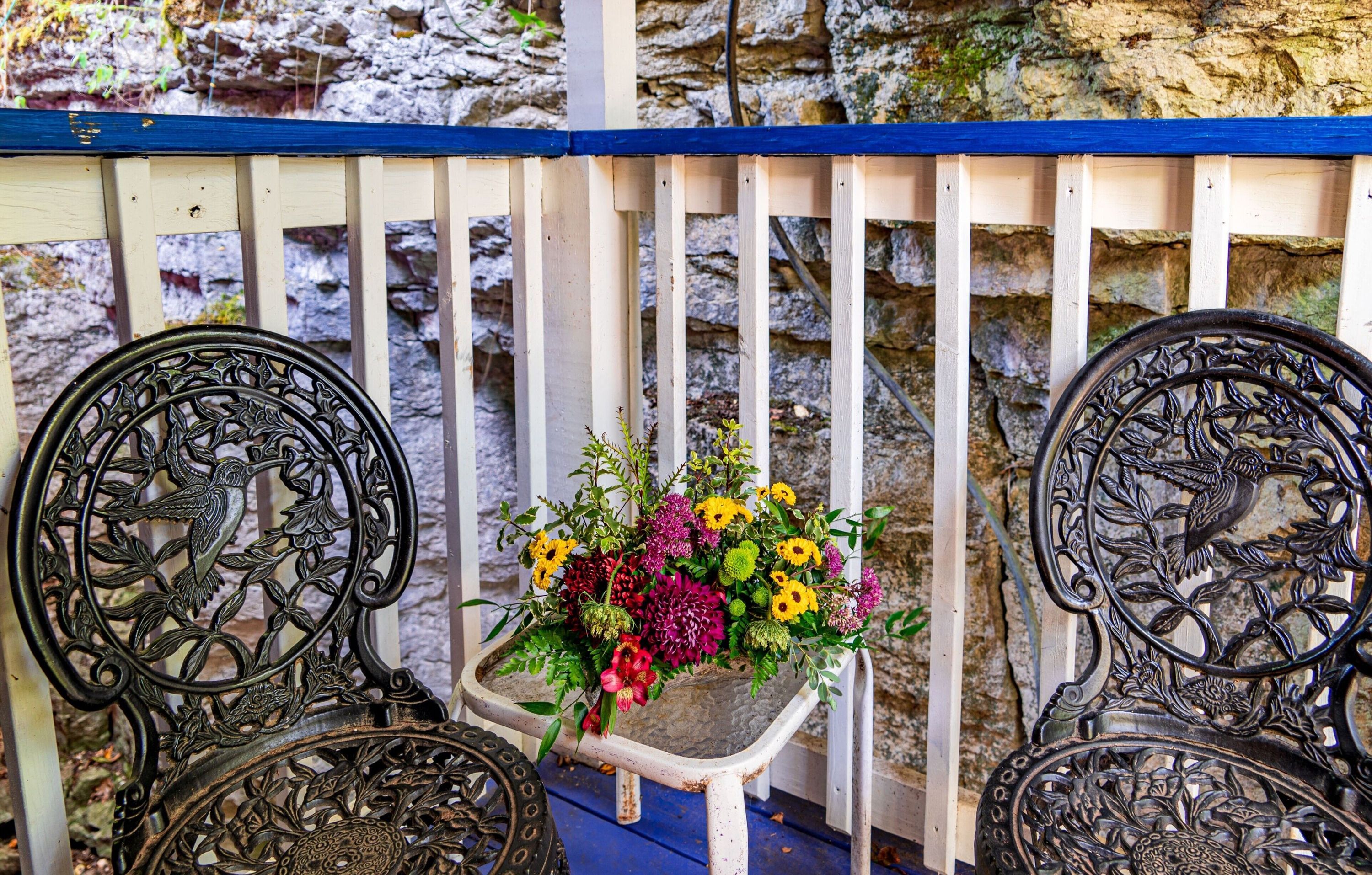 Cliff Cottage Inn - Victorian B&B and Boutique Hotel - יורקה ספרינגס - מרפסת