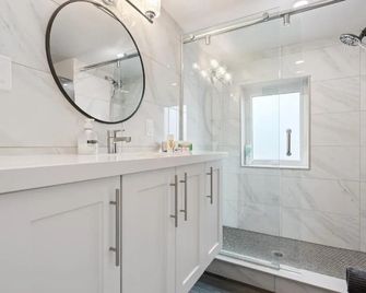 Luxe Lodges on Lake Erie - Port Dover