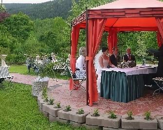 Hotel Weinhaus Eberitzsch - Bad Blankenburg