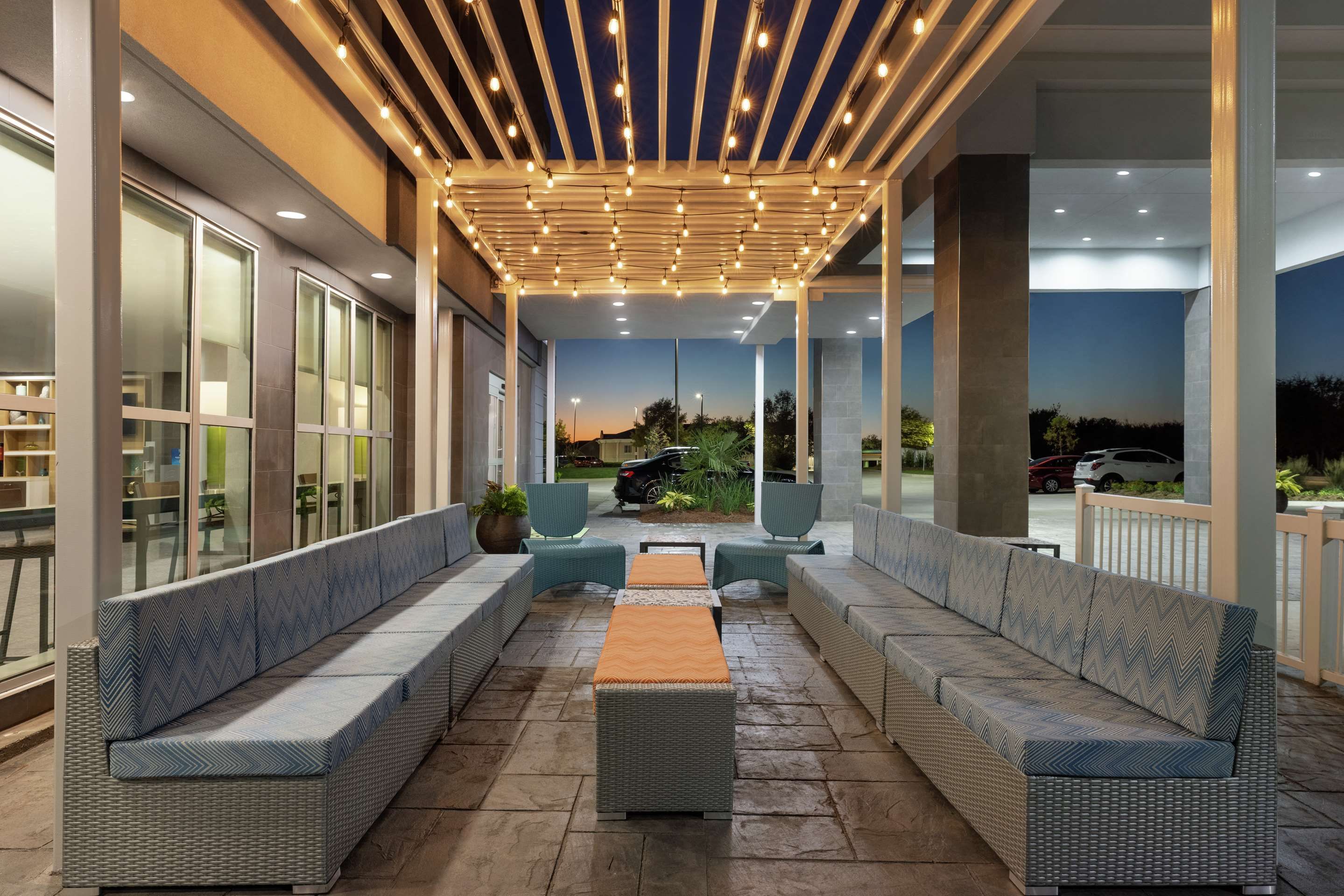 Lobby view of Home2 Suites by Hilton Vicksburg