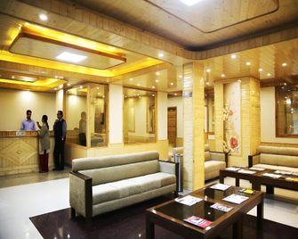 Holiday Heights Manali - Manali - Lobby