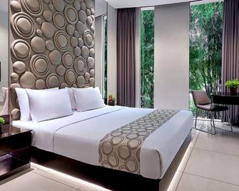 Fm7 Resort Hotel - Jakarta Airport - Tangerang - Habitación