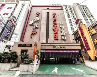 Hwagok Flower - Seoul - Building