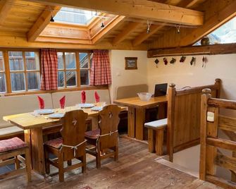 Chalet Montelago In Courchevel Le Praz - Full Of Character - Courchevel - Salle à manger