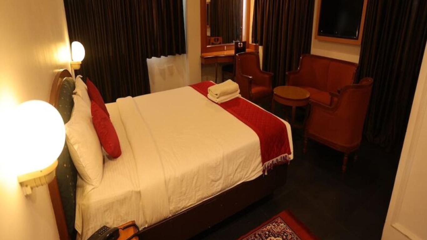 Hotel Golden Palace