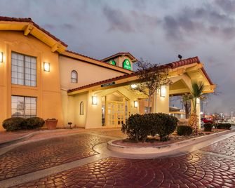 La Quinta Inn by Wyndham El Paso East Lomaland - El Paso - Edificio