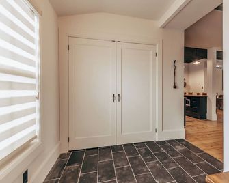 The Merchant Quarters: Contemporary seaside charm - Yarmouth - Corridoio