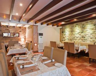 Landmark Hotel - Guwahati - Restaurant