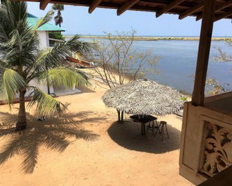 Dinuda Resort - Kalpitiya - Balcón