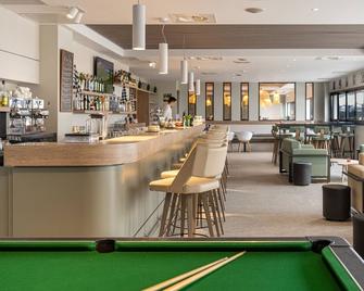 Grand Prix Hôtel & Restaurant - Le Castellet - Бар