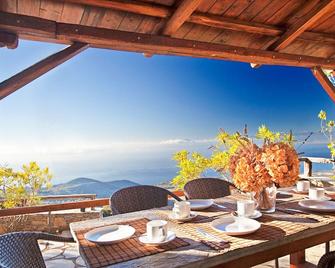 Villa Vlasio - Four Bedroom Villa, Sleeps 10 - Agios Georgios Nileias - Balcón