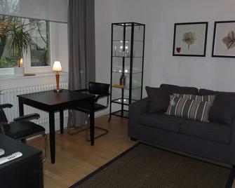Apartment On Mühlenturm - دوسيلدورف - غرفة معيشة