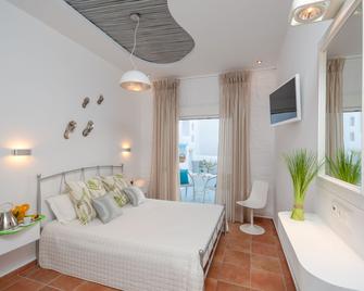 Adriani Hotel - נאקסוס - חדר שינה