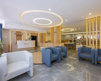 Diamond Luxury Hotel - Antália - Hall