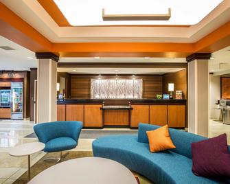 Fairfield Inn & Suites by Marriott Portsmouth Exeter - Exeter - Reception